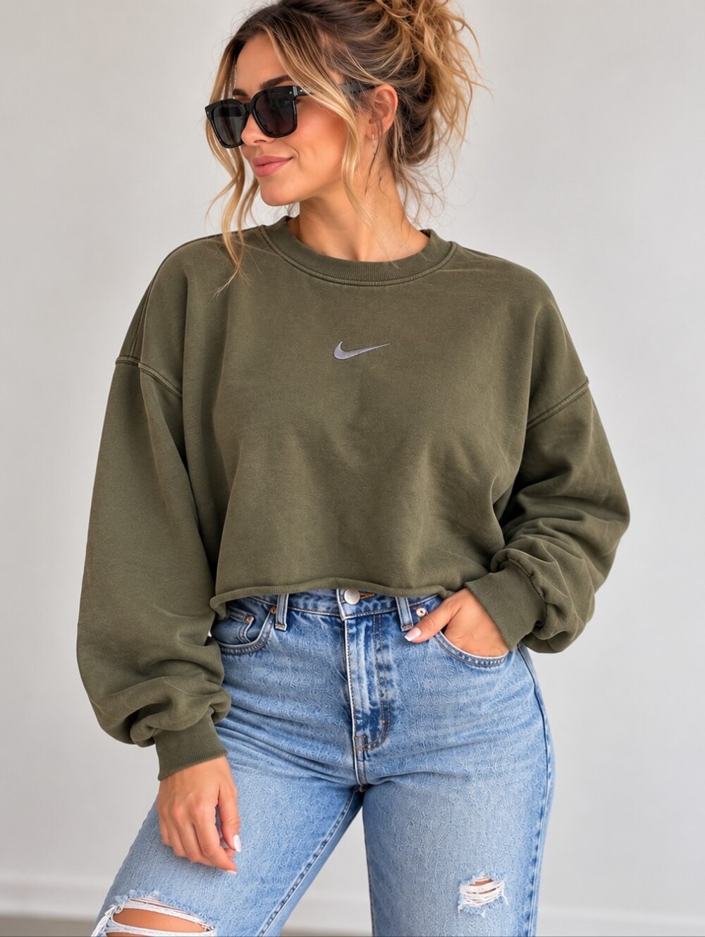 Nike Women’s Olive Green Cropped Crewneck Sweatshirt – Size Large